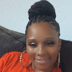 Meet your Posher, Latasha